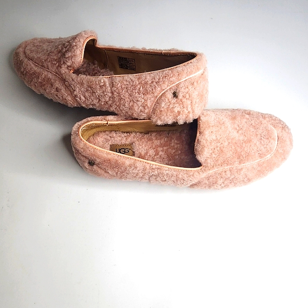 UGG 1095108 Women's Fluffy Pink / Peach Hailey Loafers